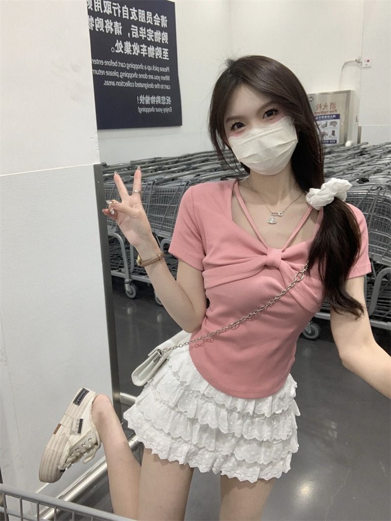 Unique and stylish design, 2023 summer new style, bow-tie slim fit short-sleeved women's clothing, sexy style.