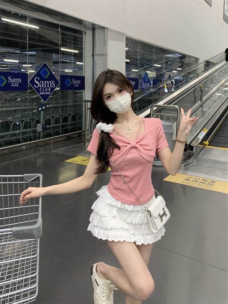 Unique and stylish design, 2023 summer new style, bow-tie slim fit short-sleeved women's clothing, sexy style.