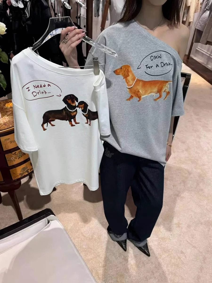 American retro style off-shoulder short-sleeved t-shirt for women, summer design, unique loose fit, sexy top.