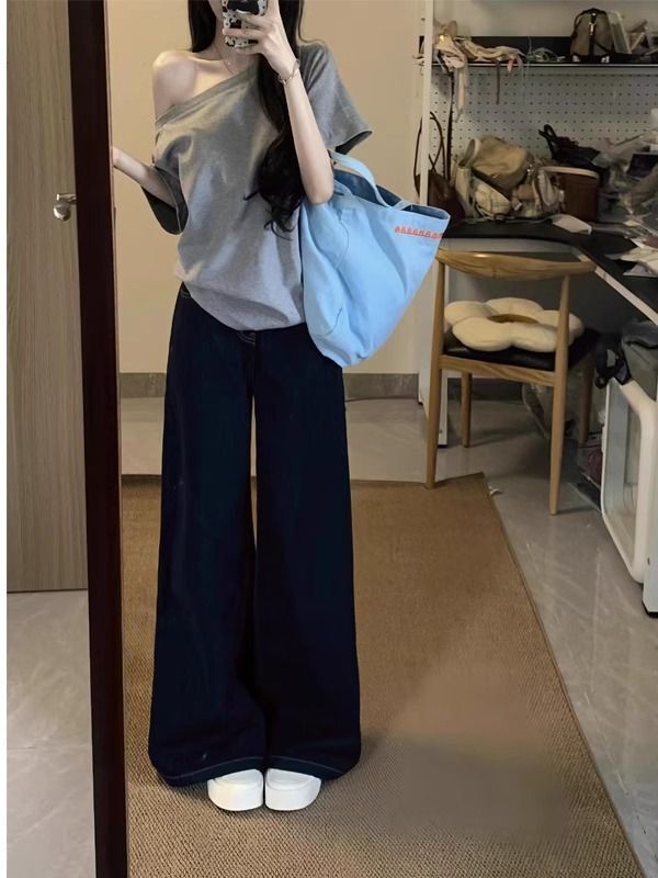 American retro style off-shoulder short-sleeved t-shirt for women, summer design, unique loose fit, sexy top.